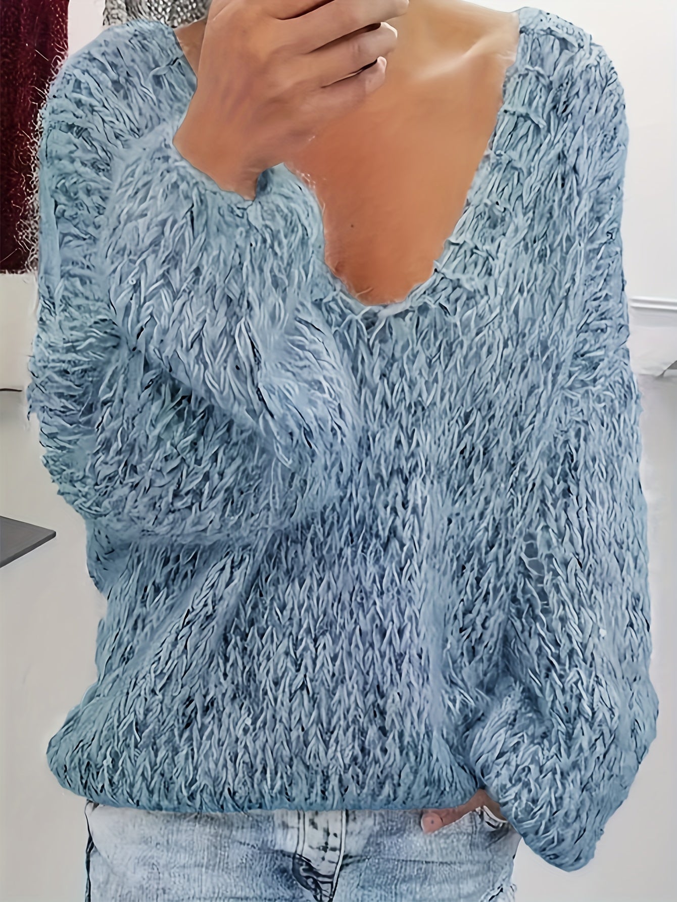 Vriona – Knit Sweater with Long Sleeves and V-Neck