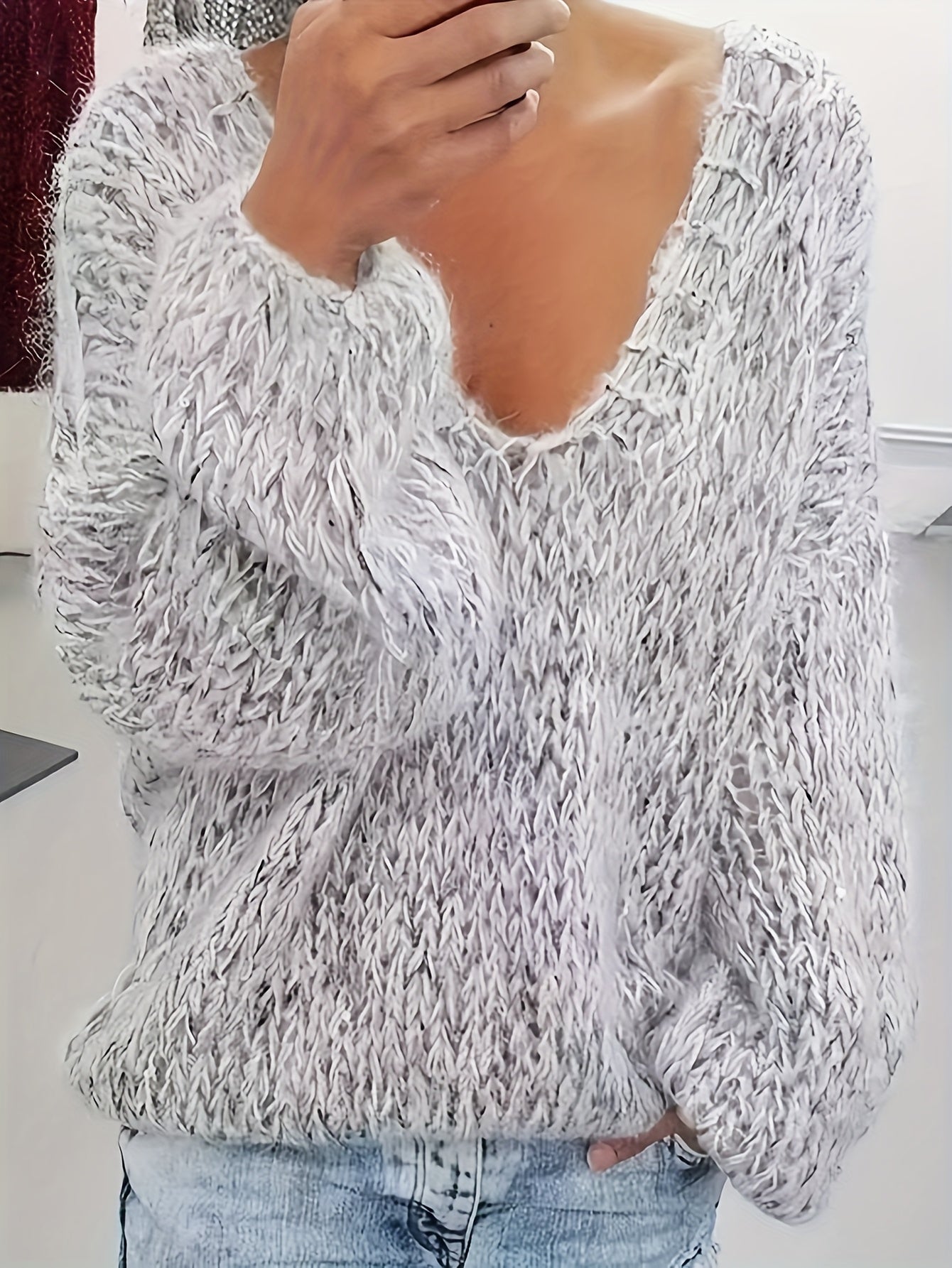 Vriona – Knit Sweater with Long Sleeves and V-Neck