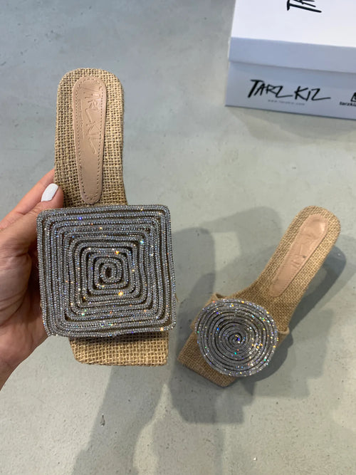 Wanwisa - Square Sandals with Round Heel