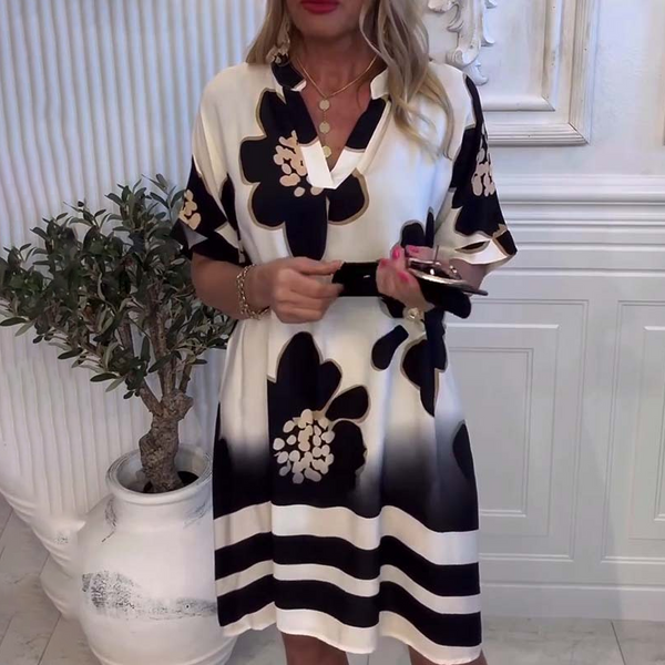 Yarina – Loose Dress with Print and Deep V-Neck