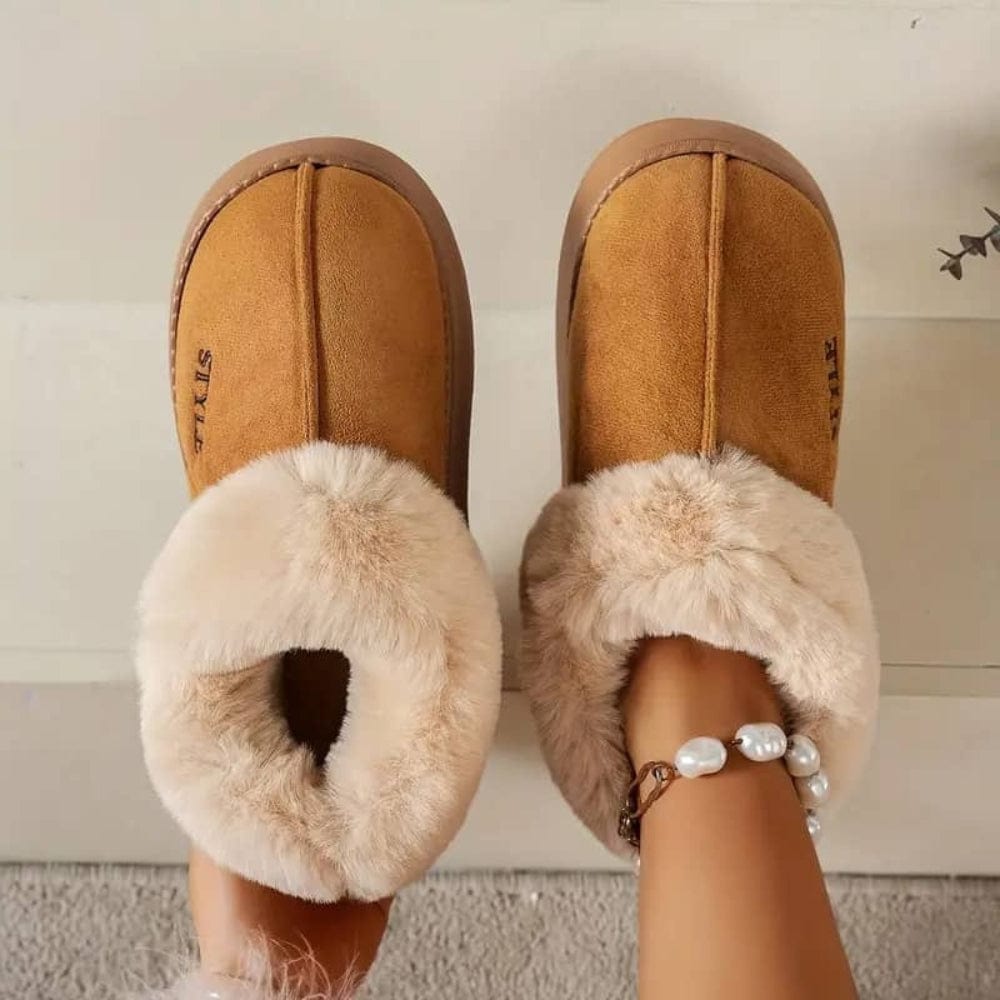 Yndra - Slippers with Plush Lining