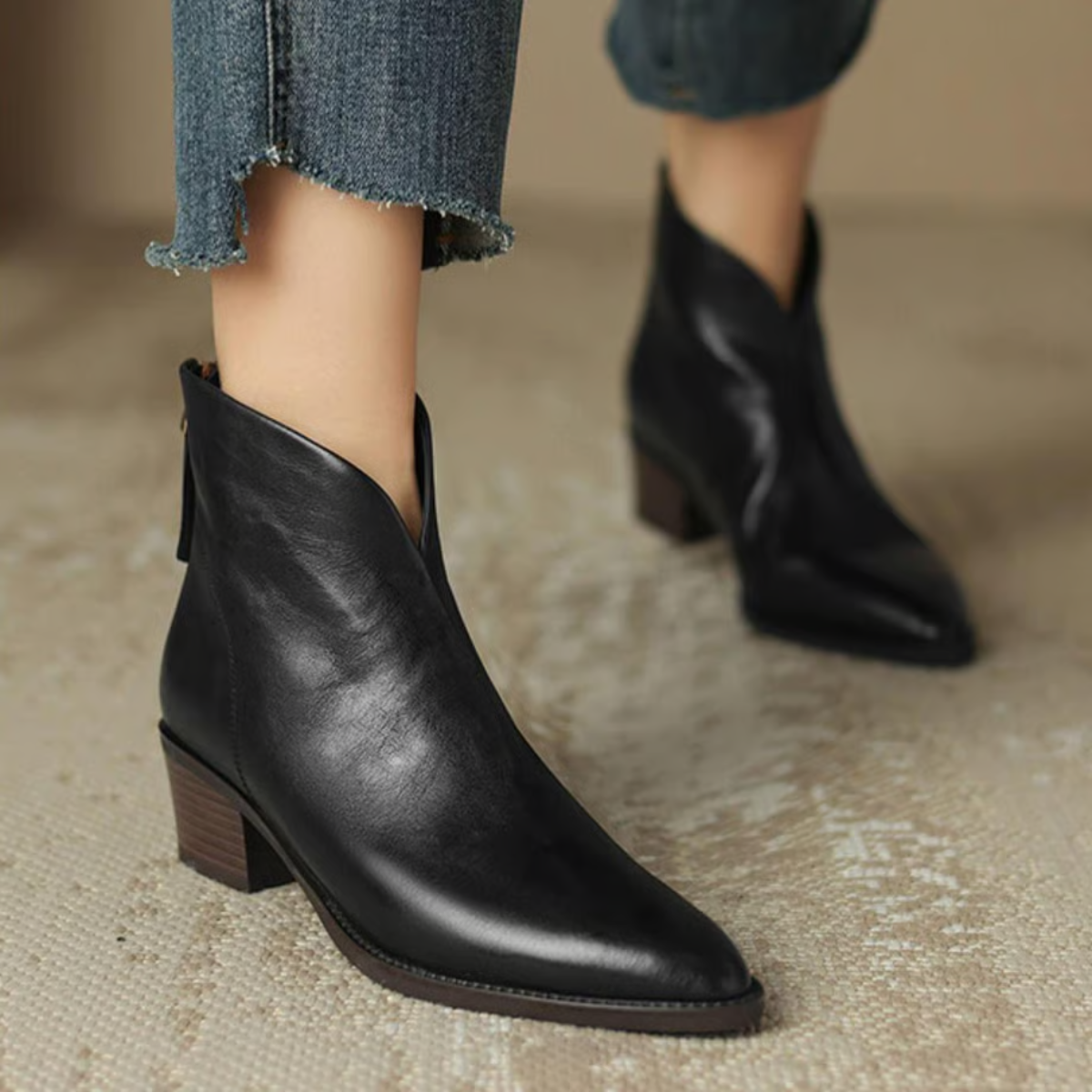 Zabrina – Leder-Stiefeletten mit spitzen Zehen