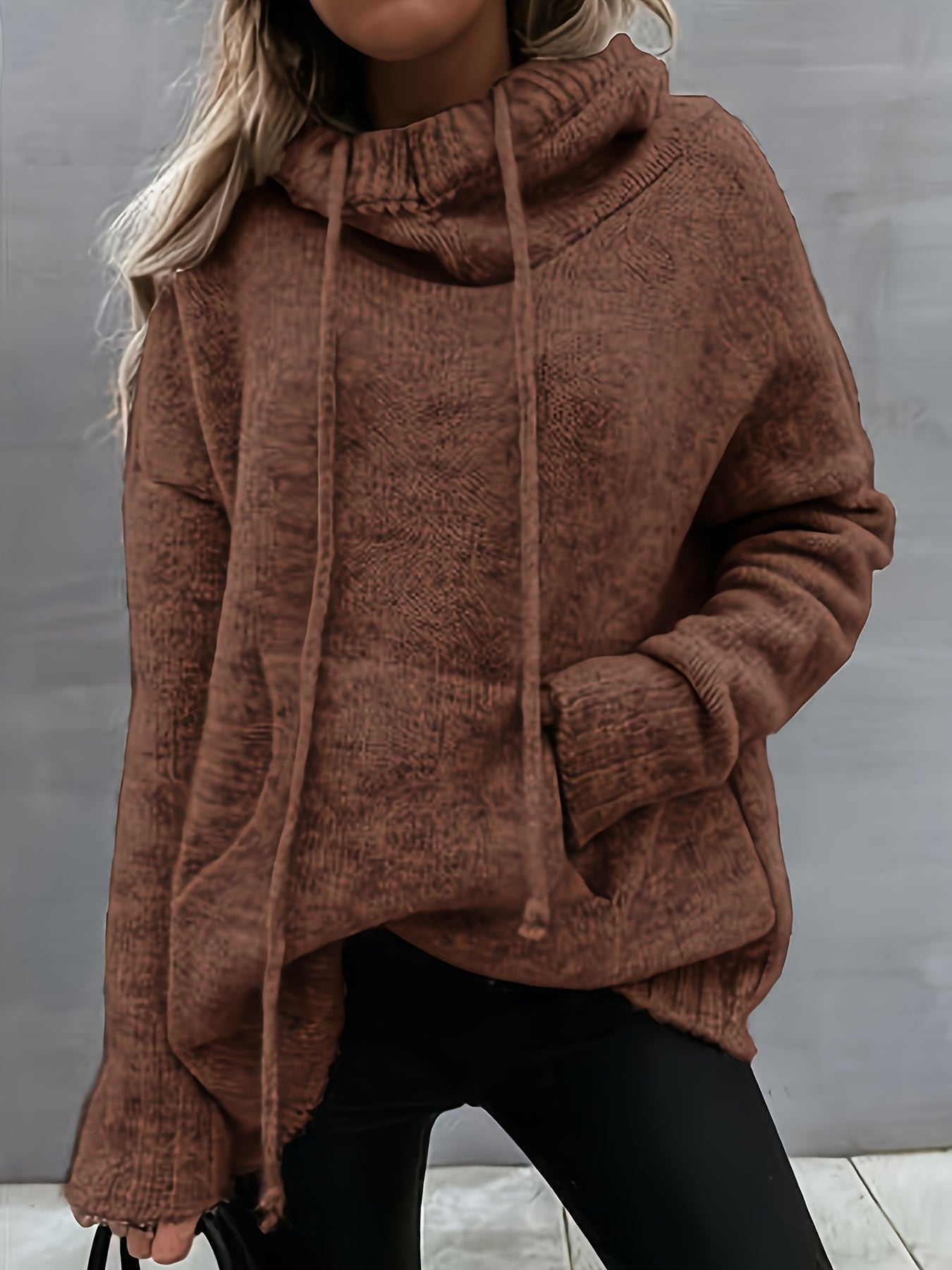 Zelina – Long Sleeve Pullover with Pocket