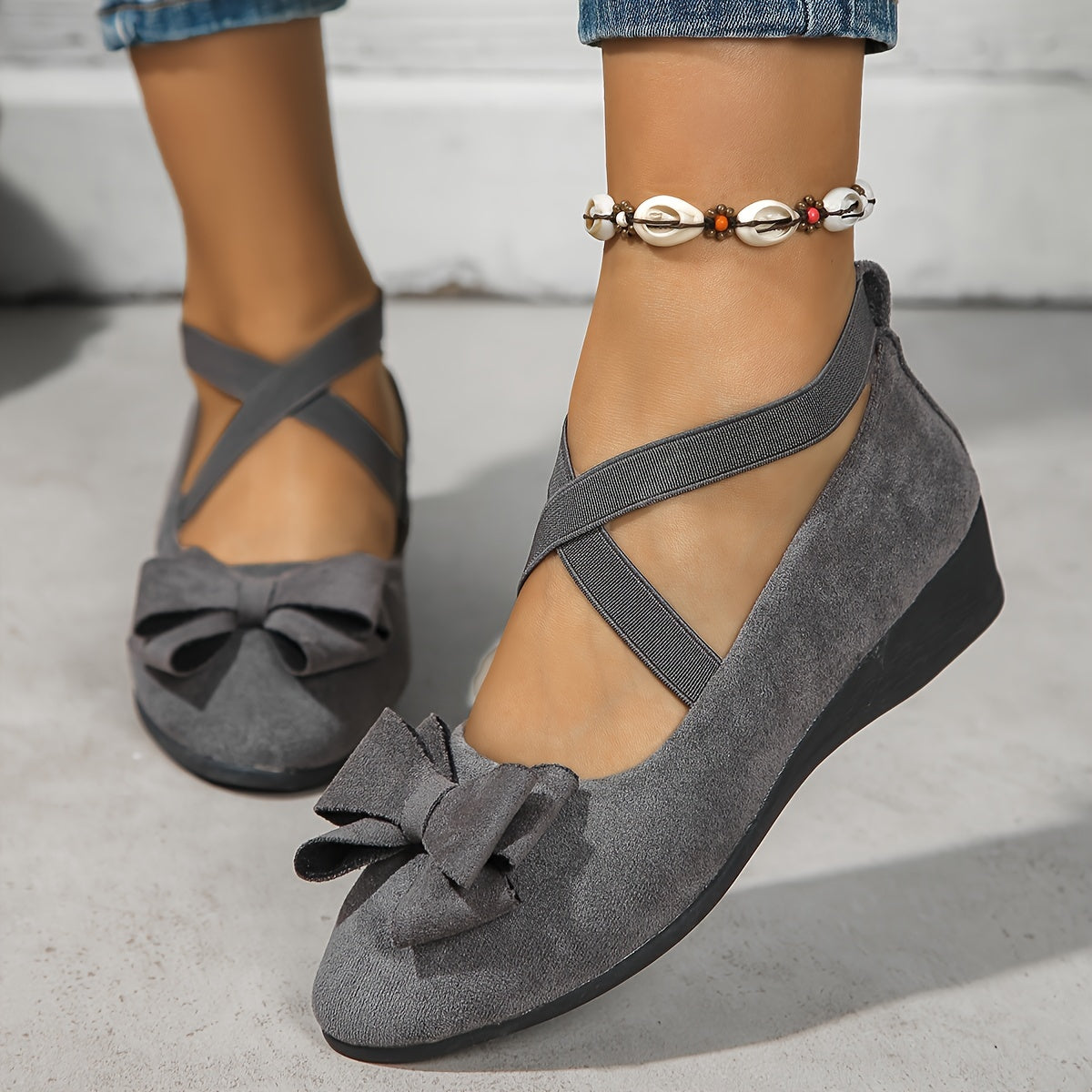 Zuzan – Elegant Non-Slip Sandal with Bow and Straps
