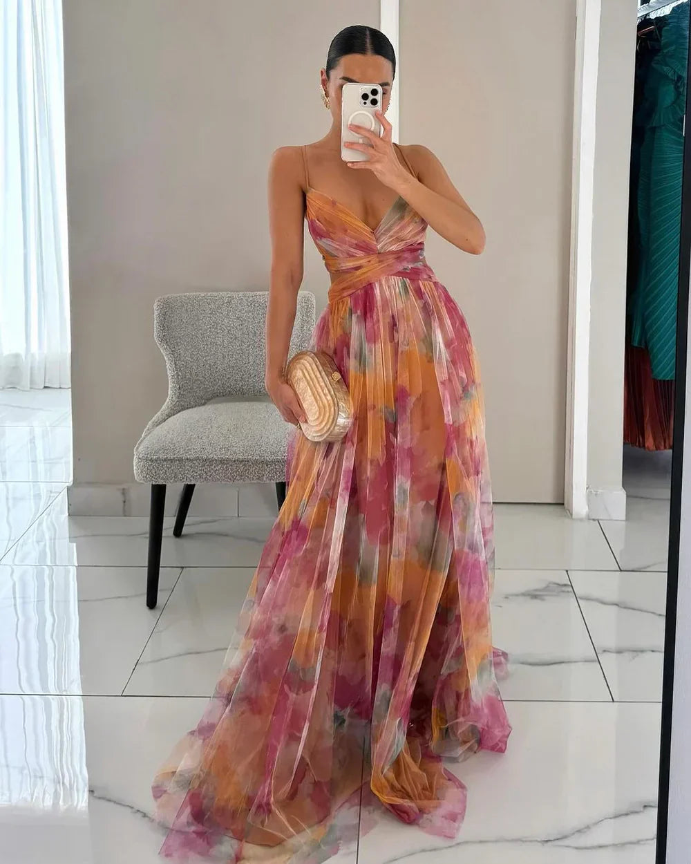 Alinna – Anmutig fließendes Kleid