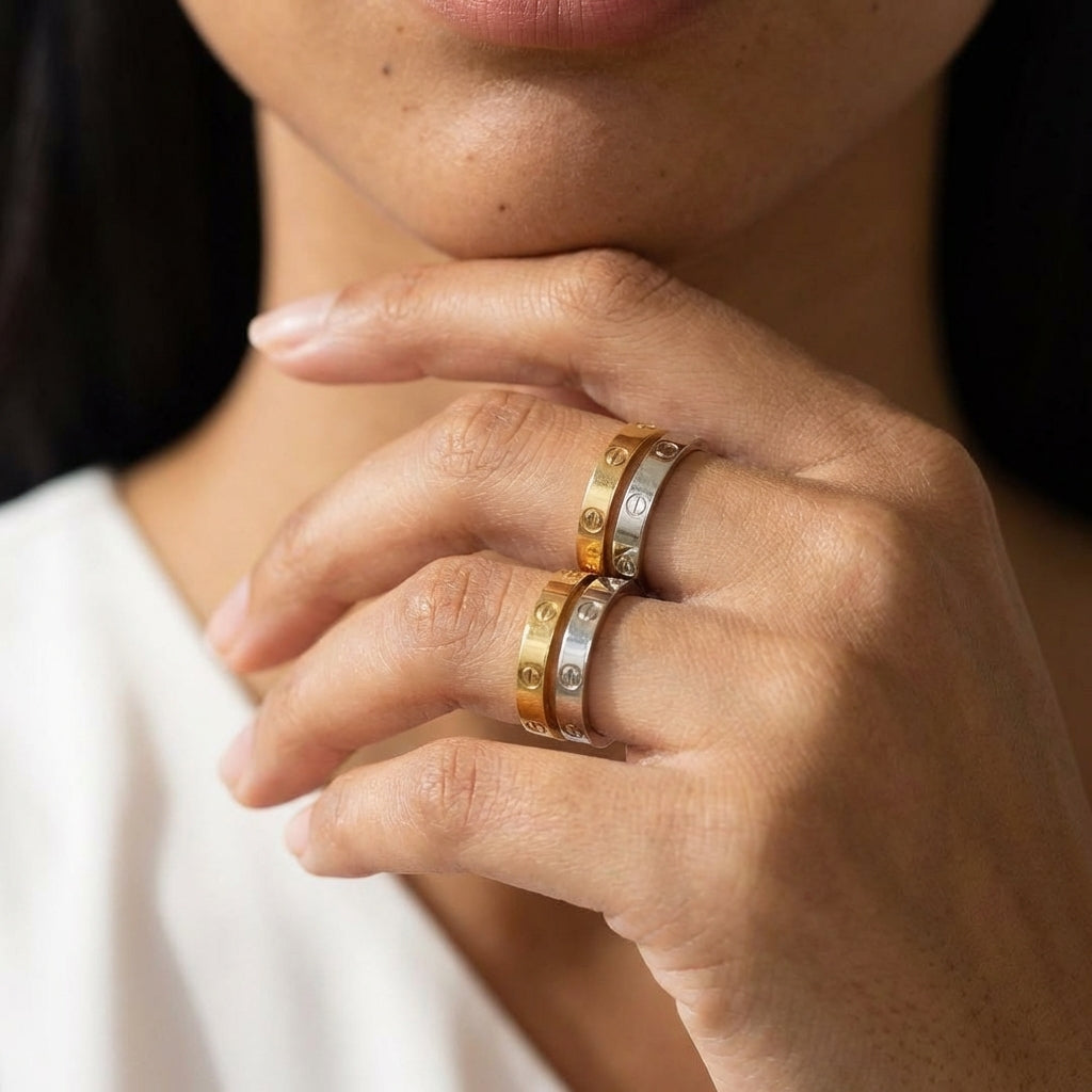 Valmere Love Band Ring