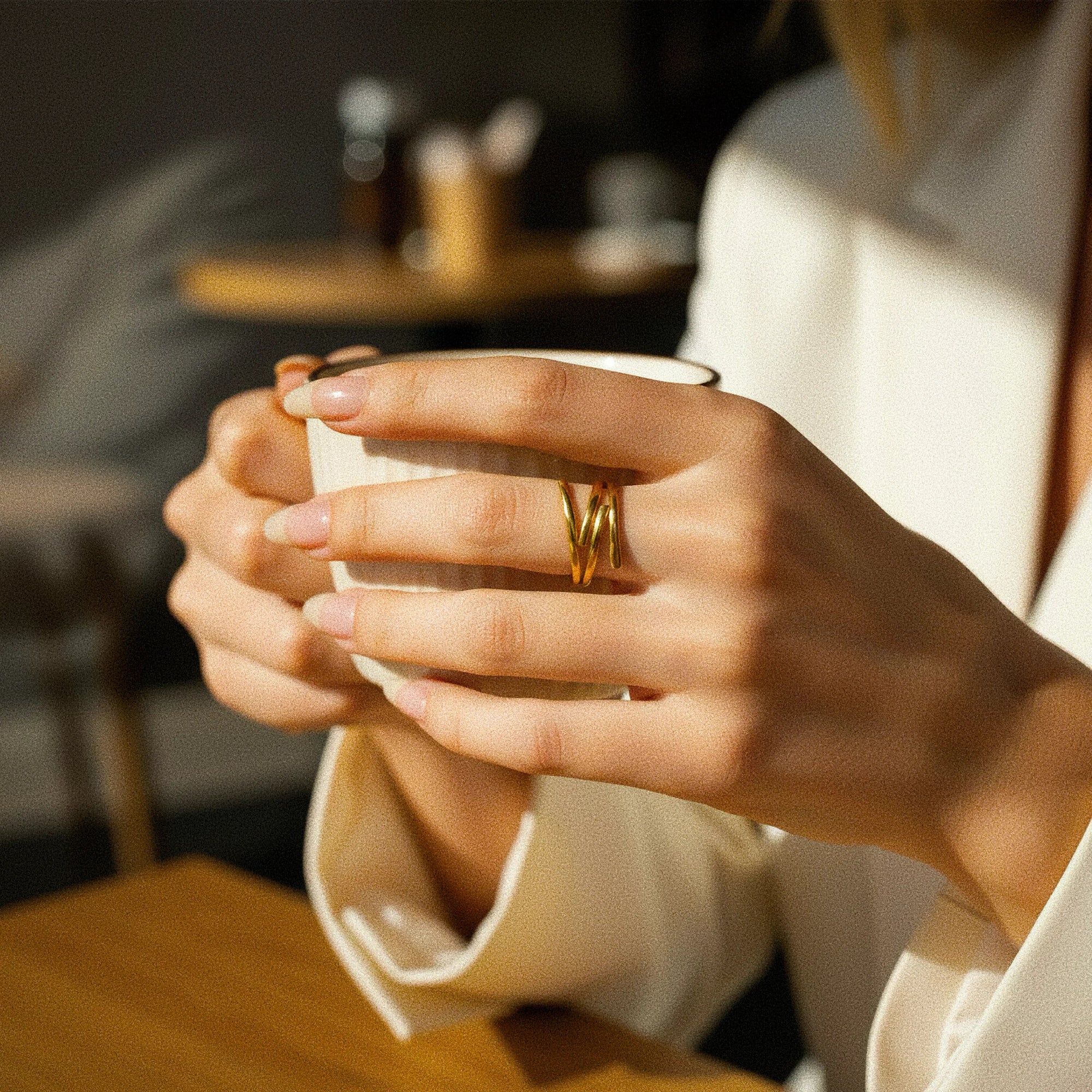 Anello Shay contemporaneo in oro