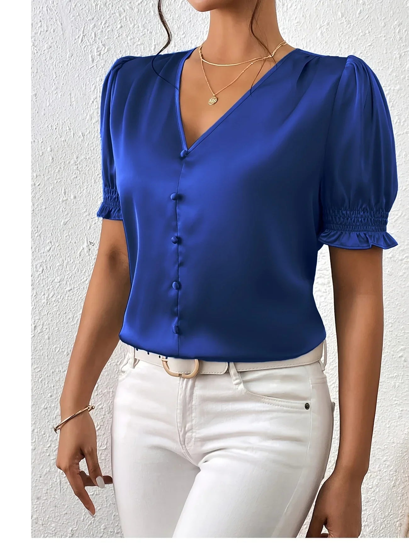 Abella – Elegant Blouse with V-Neck and Puff Sleeves