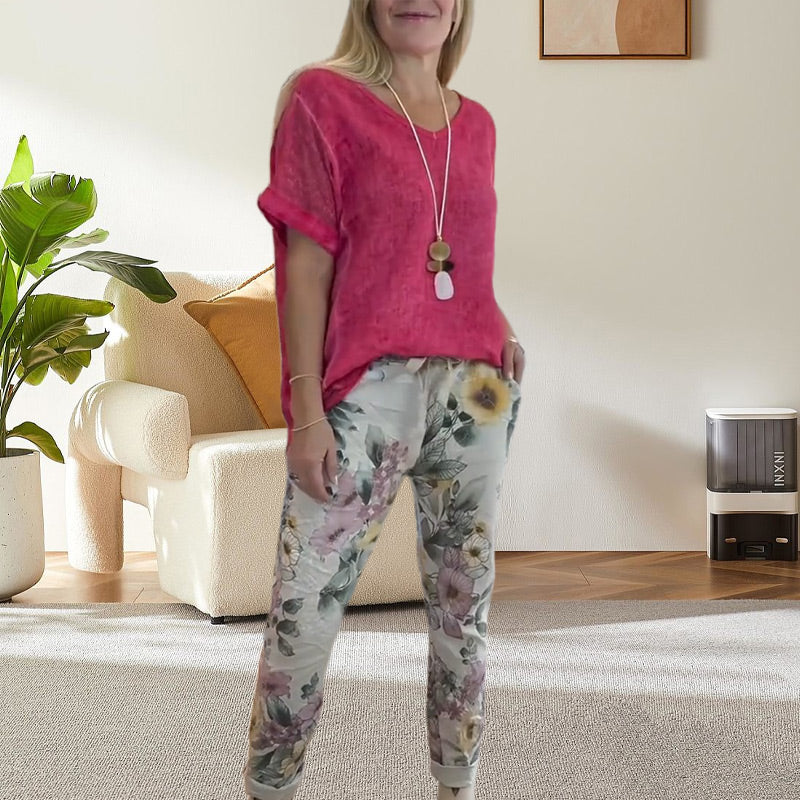 Alura - Casual Blouse and Pants with Floral Pattern