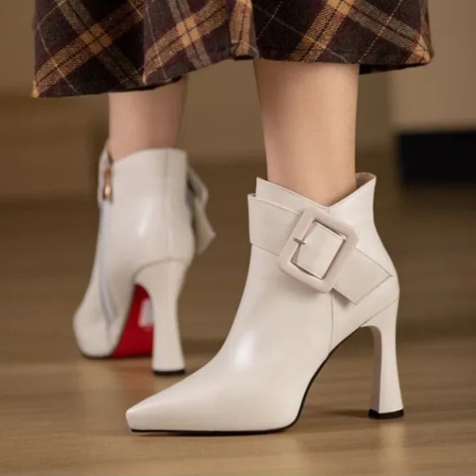 Arielah – Boots with Pointed Toe and Buckle Strap
