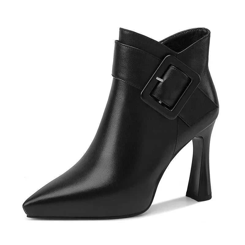 Arielah – Boots with Pointed Toe and Buckle Strap