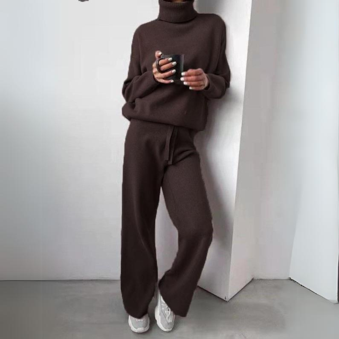 Brugman – Stylish Two-Piece Set with Turtleneck