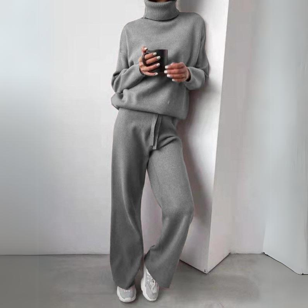 Brugman – Stylish Two-Piece Set with Turtleneck
