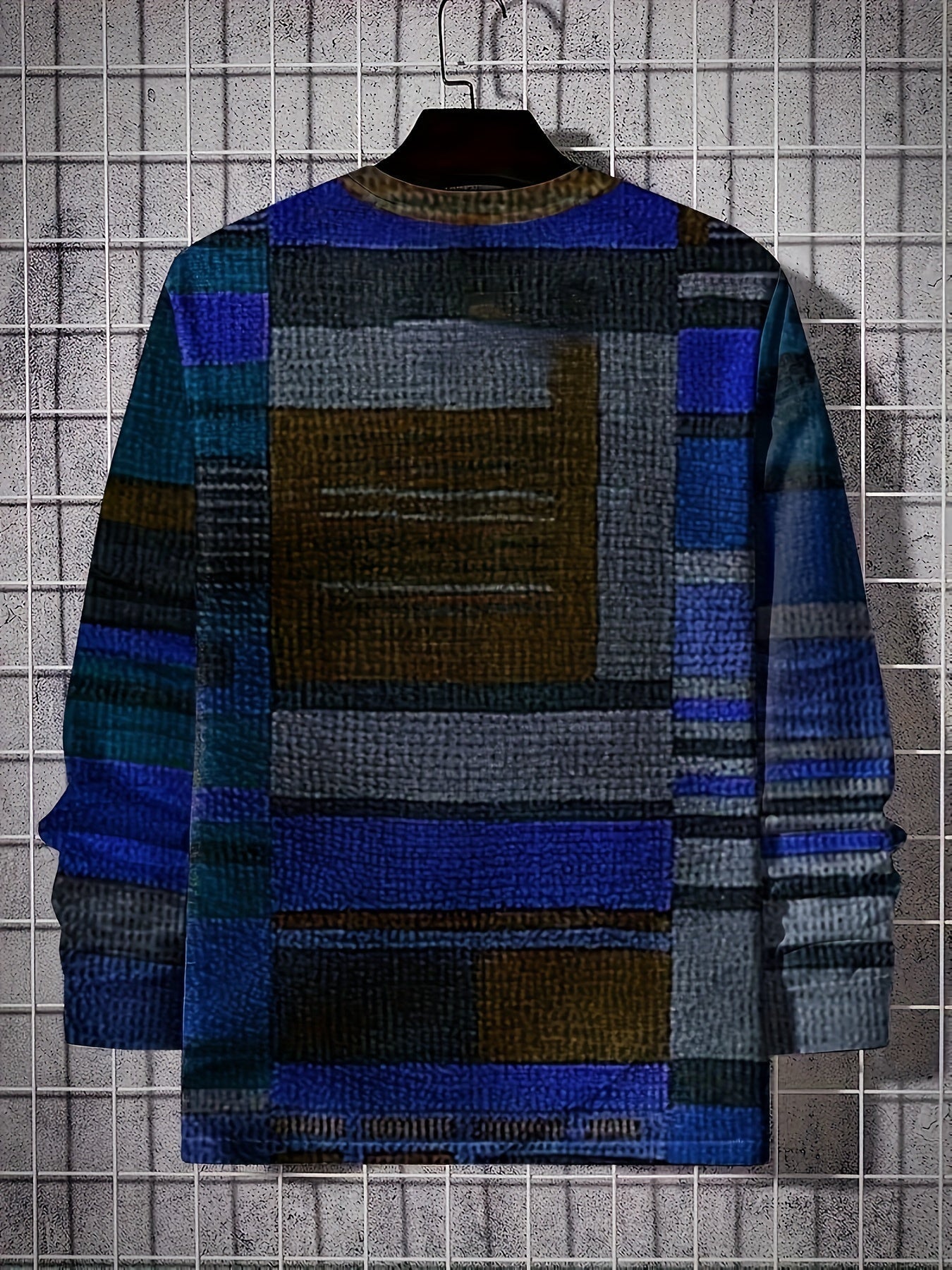 Calvin – Long Sleeve T-Shirt with Block Pattern