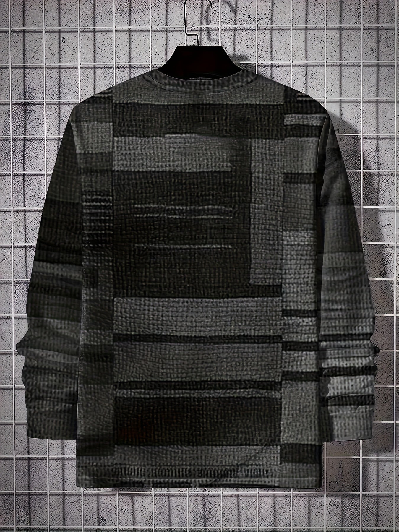 Calvin – Long Sleeve T-Shirt with Block Pattern