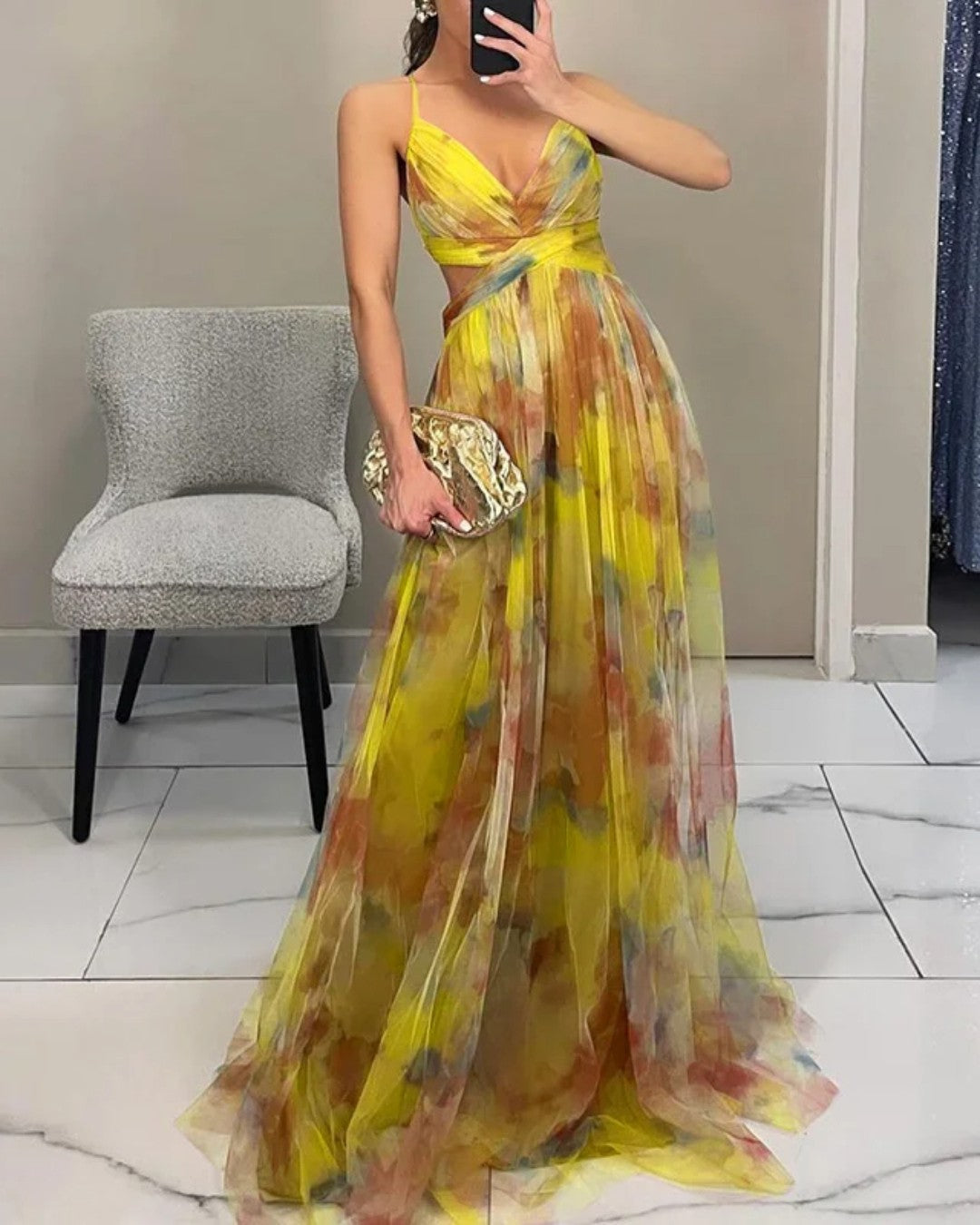 Dinushi - Elegant Maxi Dress with Floral Pattern