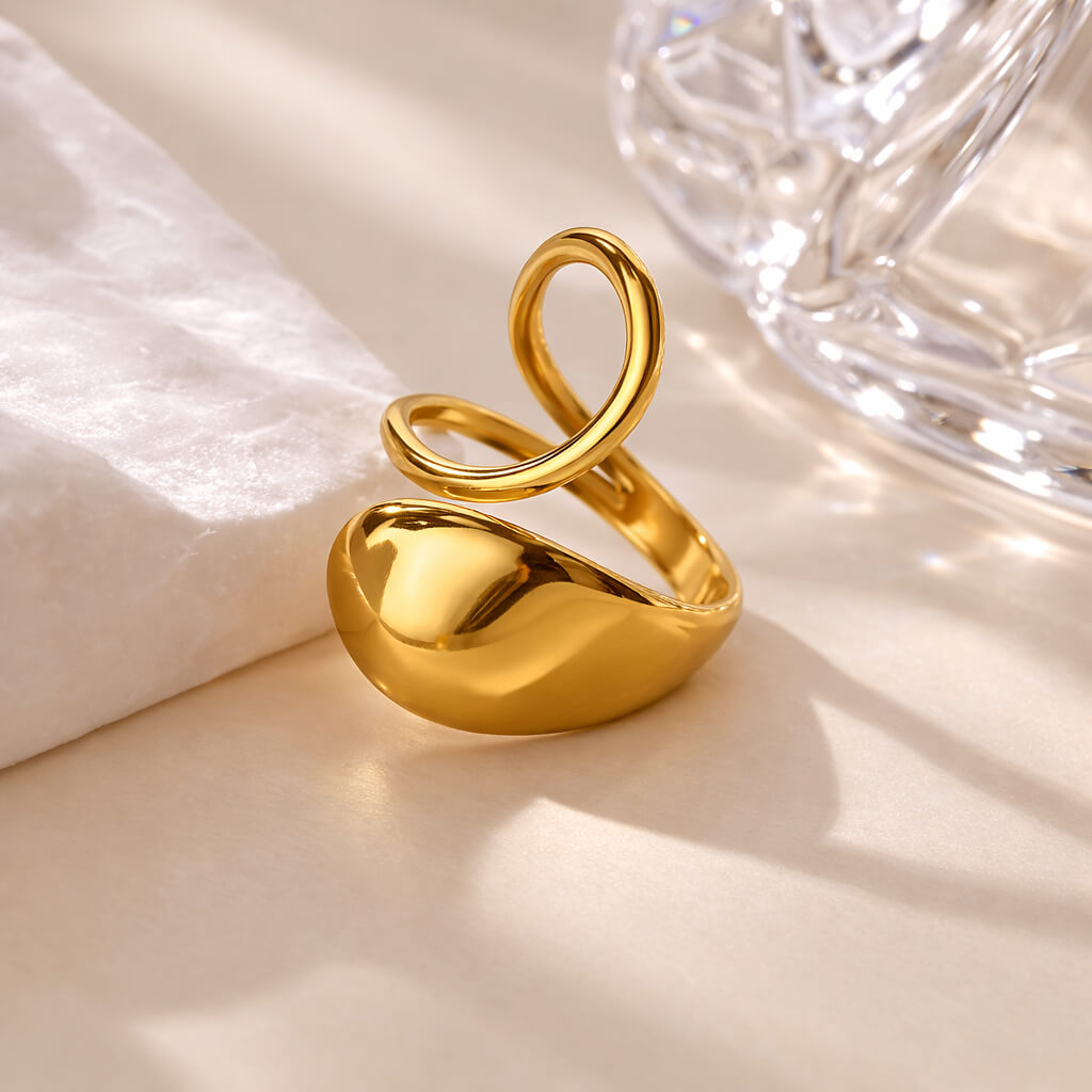 Elevé Sculptural Ring