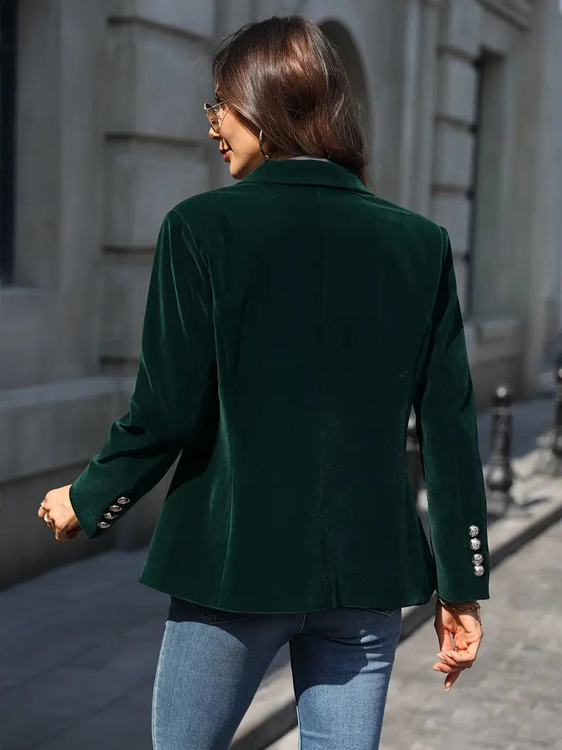 Elīna – Fashionable Velvet Blazer