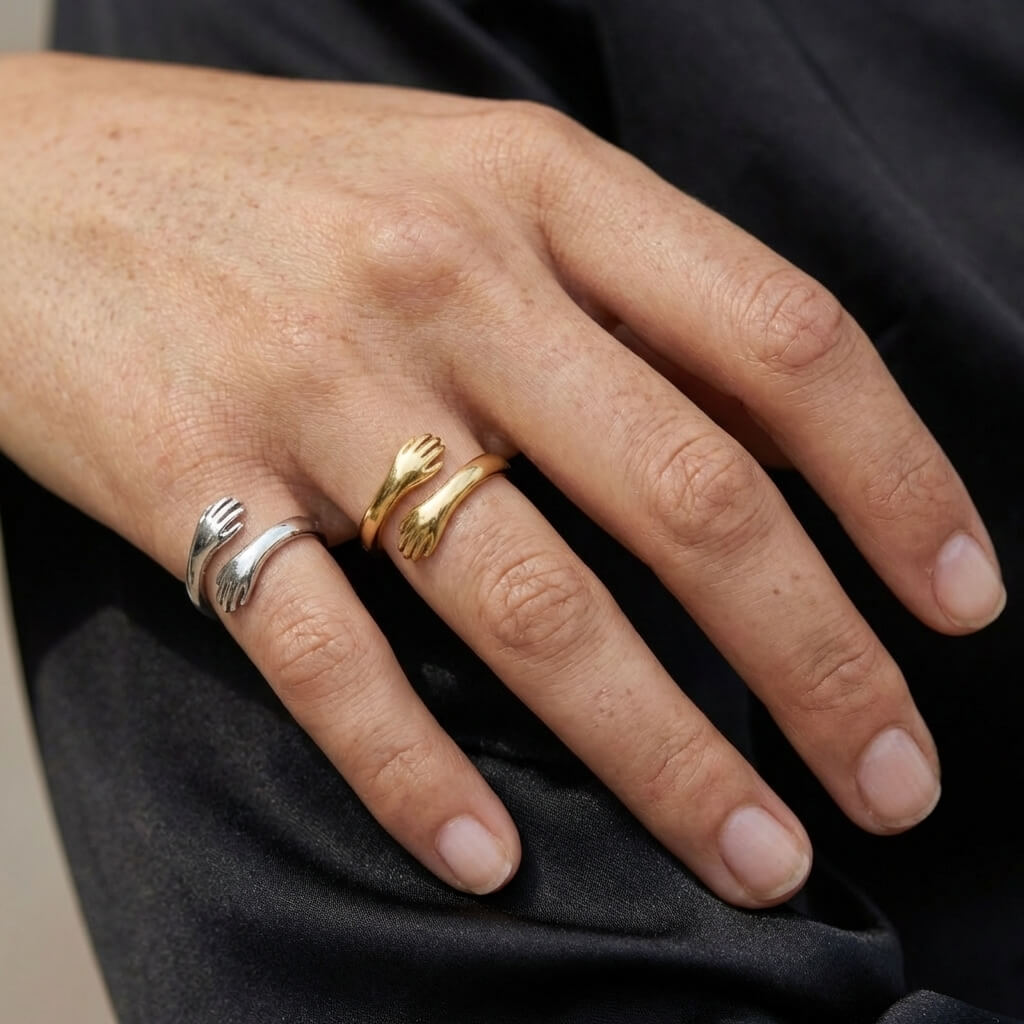 Eterna Hug Ring