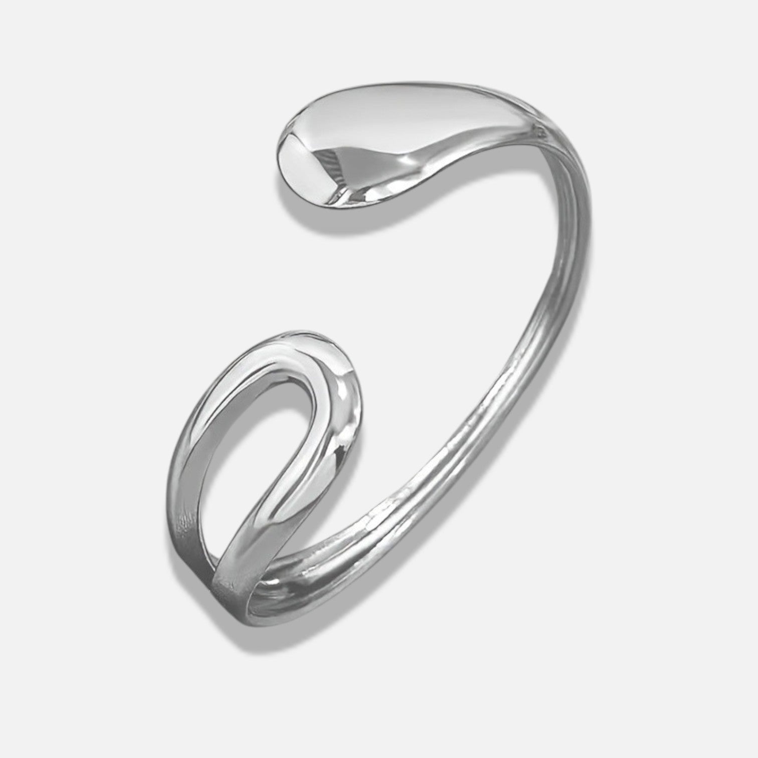 Évienne Teardrop Sculptural Cuff Bracelet