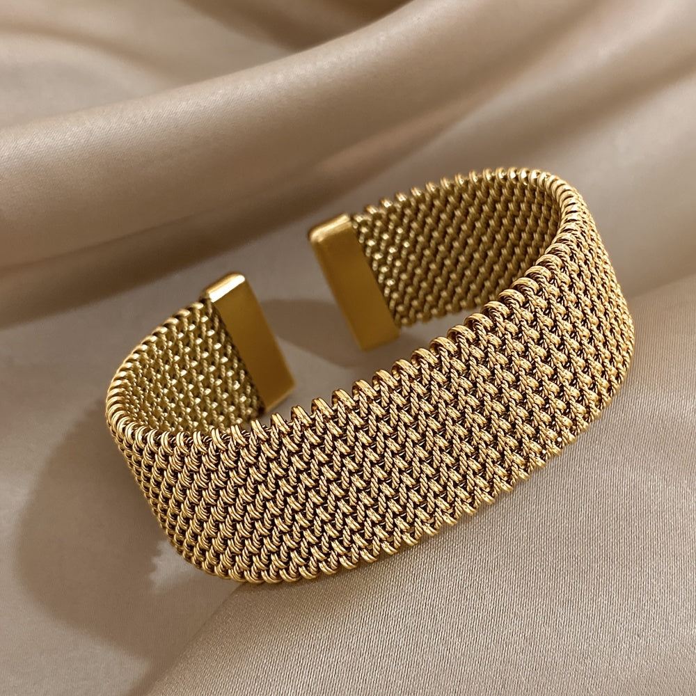 Fashion New Woven Bracelet | 18K Golden Plated 304 Stainless Steel Metal Bracelet | Versatile Accessory for Daily and Party Occasions