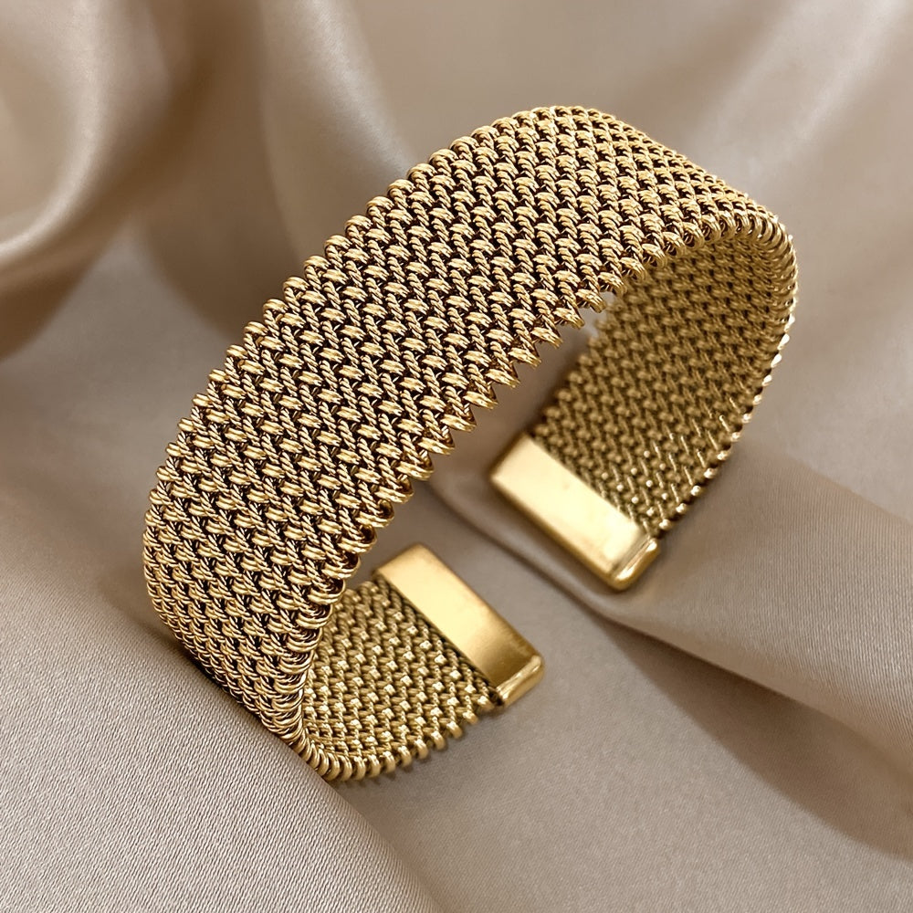 Fashion New Woven Bracelet | 18K Golden Plated 304 Stainless Steel Metal Bracelet | Versatile Accessory for Daily and Party Occasions