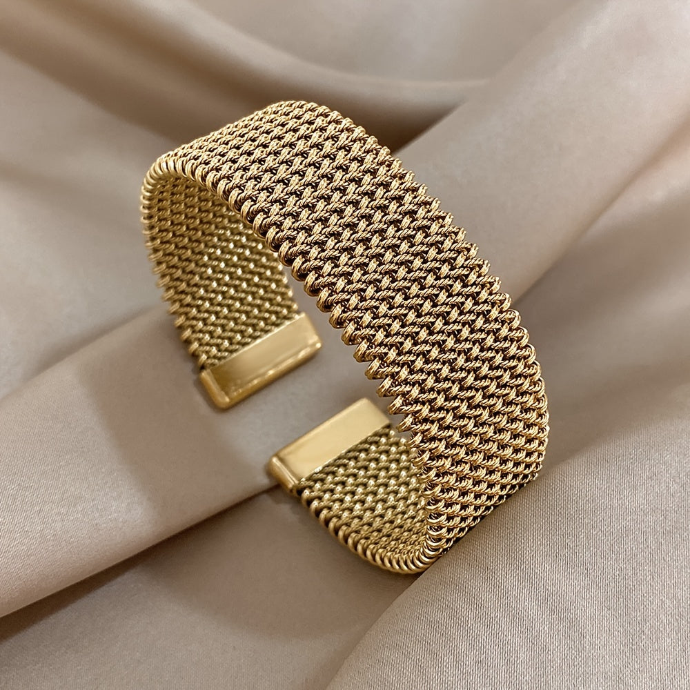 Fashion New Woven Bracelet | 18K Golden Plated 304 Stainless Steel Metal Bracelet | Versatile Accessory for Daily and Party Occasions