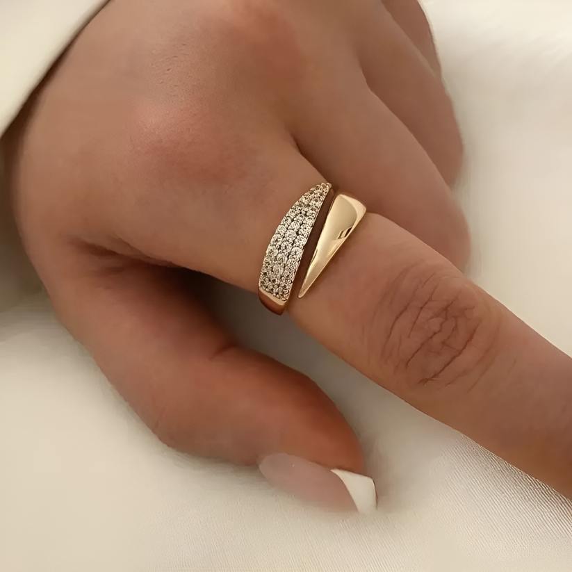 Florie – Elegant Haven Ring