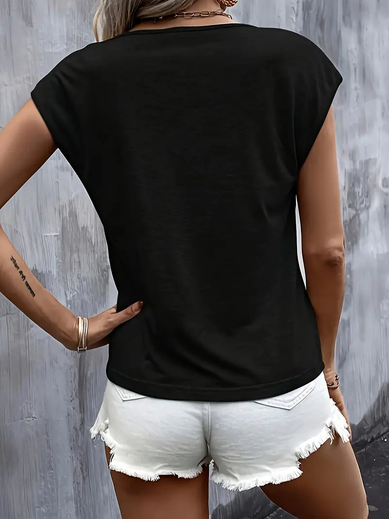 Fritzi™ - V-Neck T-Shirt with Heart Print