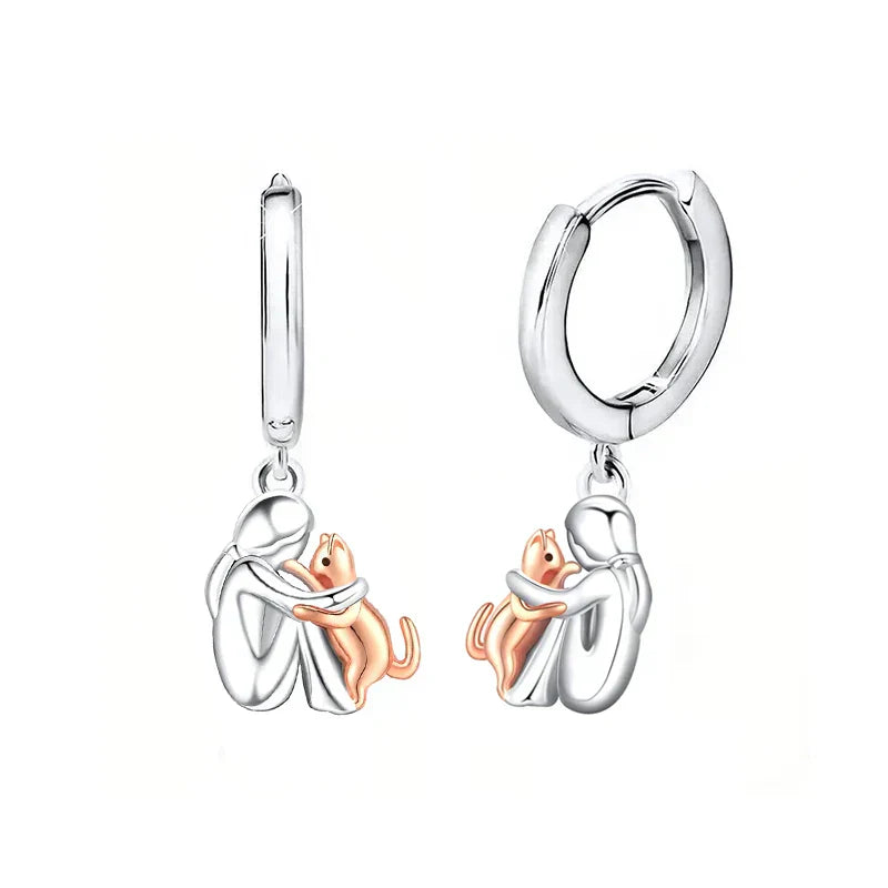 GoldenHug - Earrings with Cat Design and Round Closure
