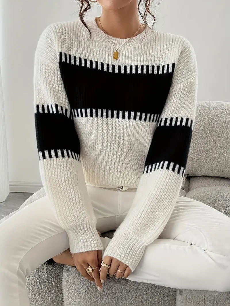 Gyneth - Long-Sleeved Sweater with Round Neckline
