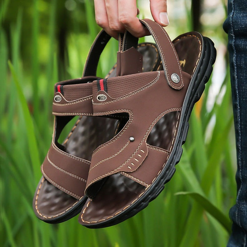 Haddin – Sandals with Adjustable Straps