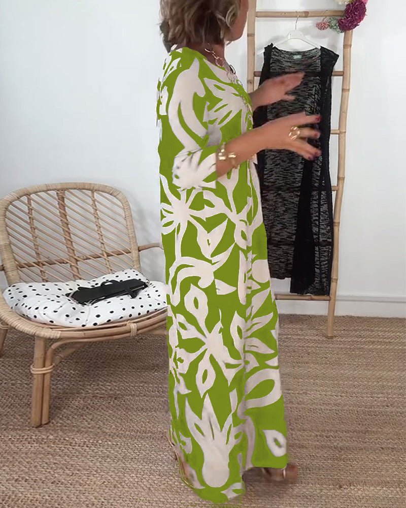 Halina – Dress with Round Neckline and Long Sleeves with Print