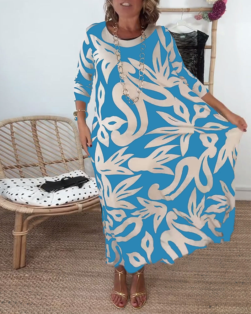 Halina – Dress with Round Neckline and Long Sleeves with Print