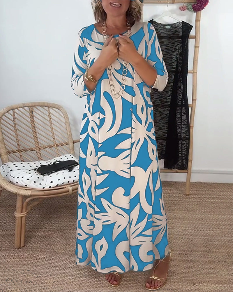 Halina – Dress with Round Neckline and Long Sleeves with Print