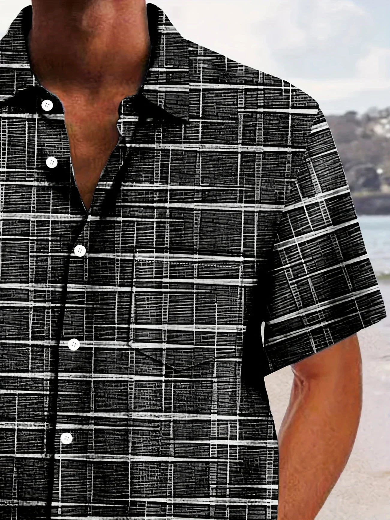 Haroyan – Stylish Shirt with Checked Stripe Pattern