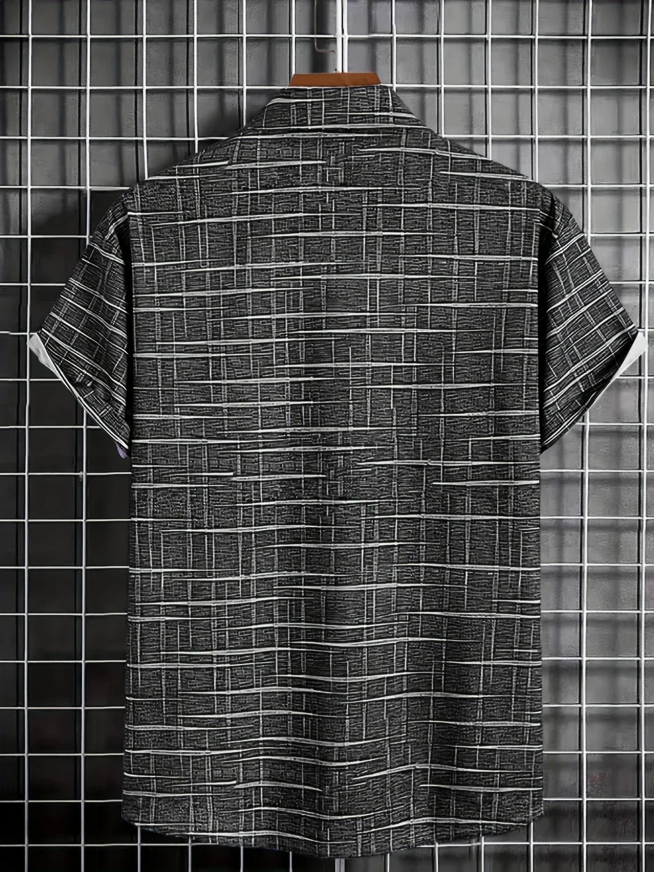 Haroyan – Stylish Shirt with Checked Stripe Pattern