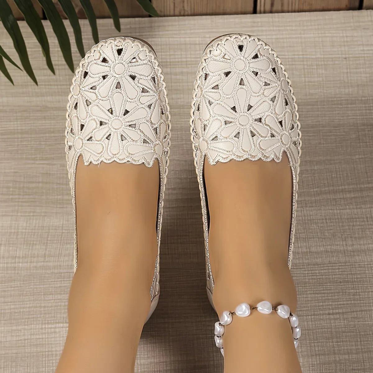 Inessa – Stylish Orthopedic Shoes with Cutouts