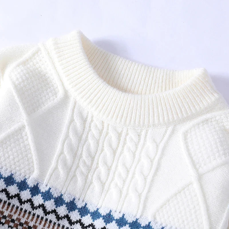 Isidoro – Comfortable Sweater Made from Nordic Knit