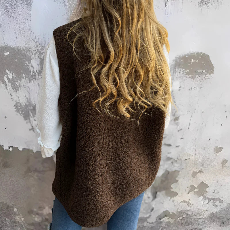Jacklyn – Teddy Vest with Buttons
