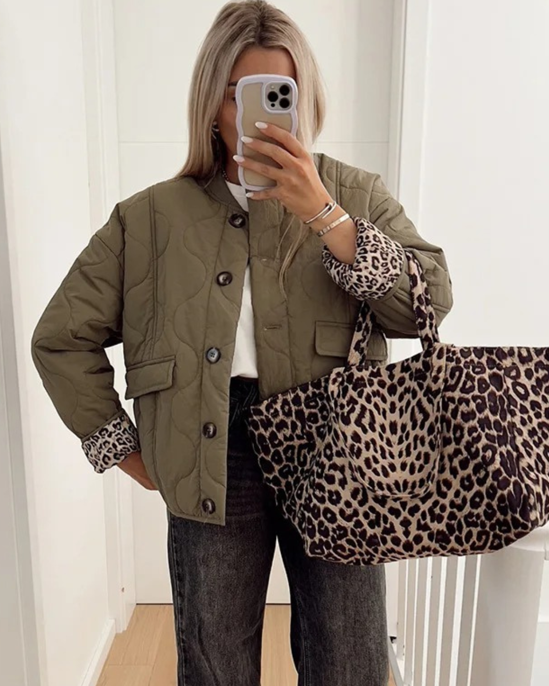 Jaerene – Elegant Jacket with Leopard Print and Lining