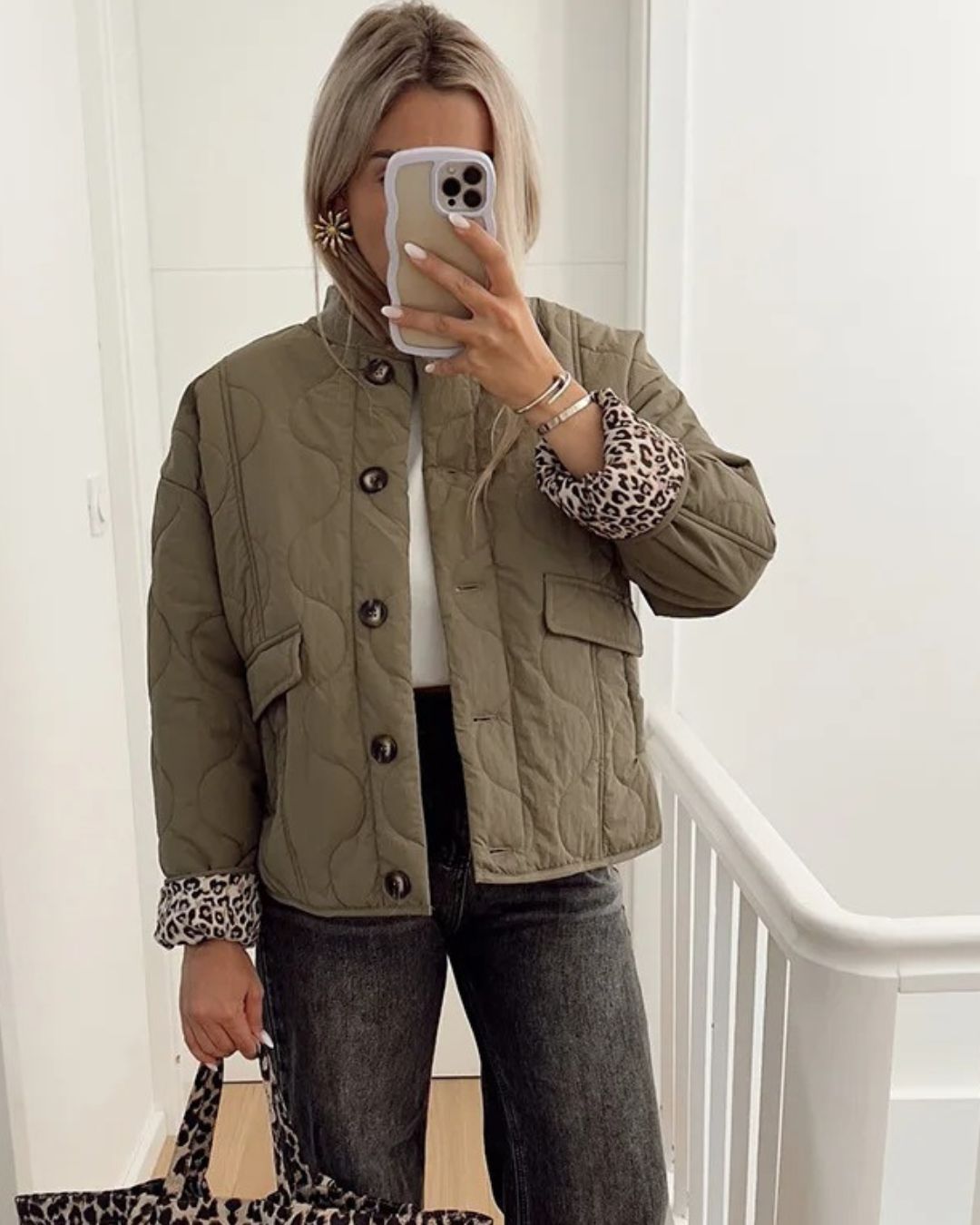 Jaerene – Elegant Jacket with Leopard Print and Lining