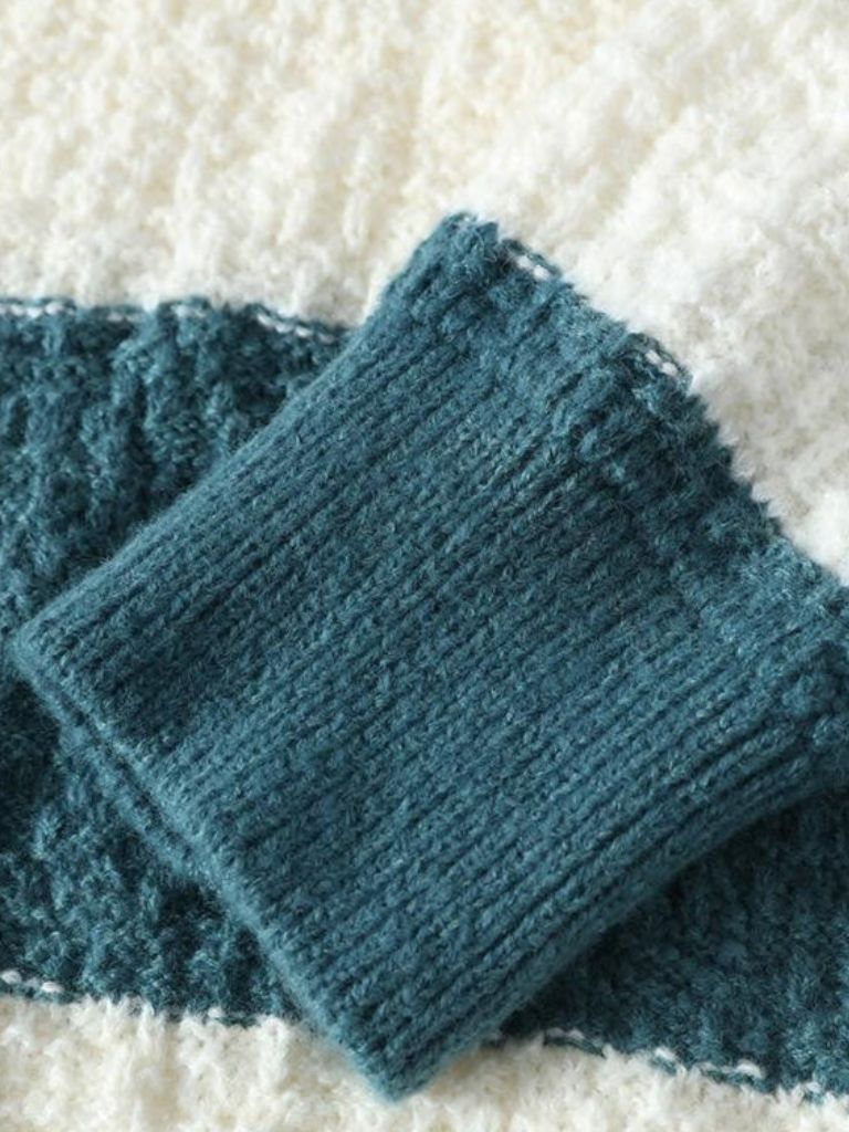 Jorren – Round Neck Stripe Sweater