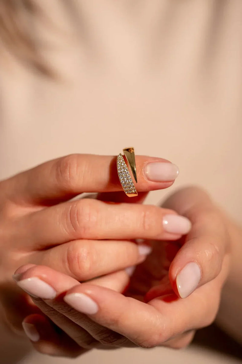 Kalea – Elegance Haven Ring