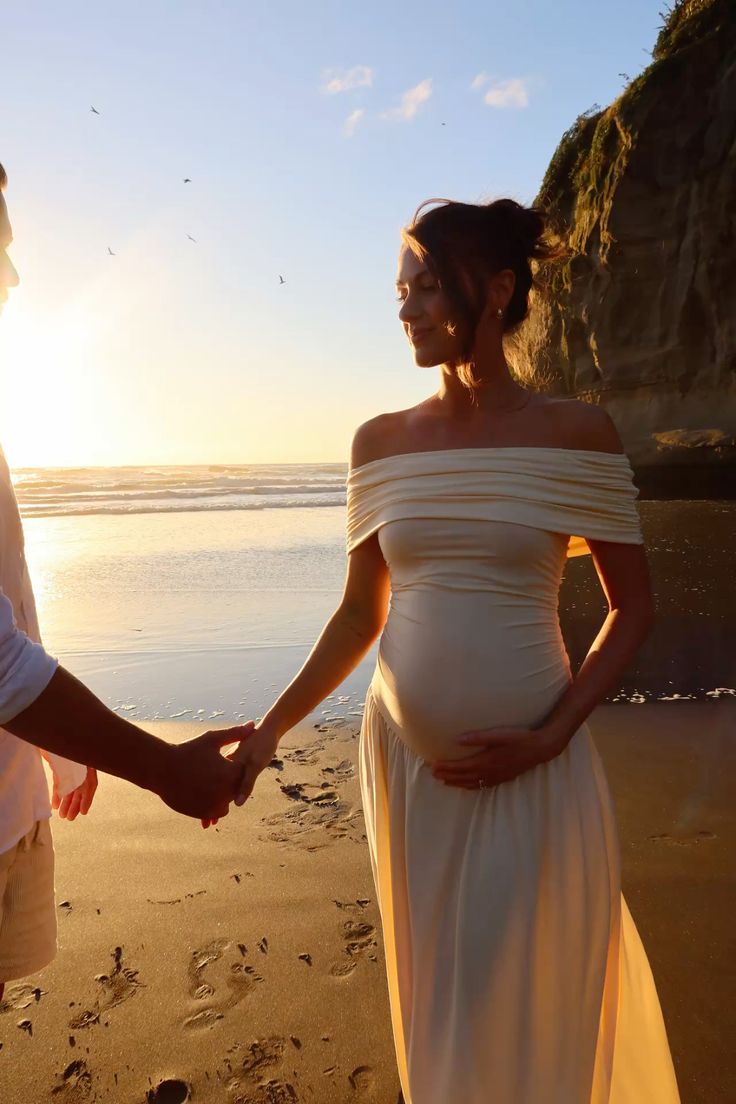 Kapral – Elegant Maternity Dress
