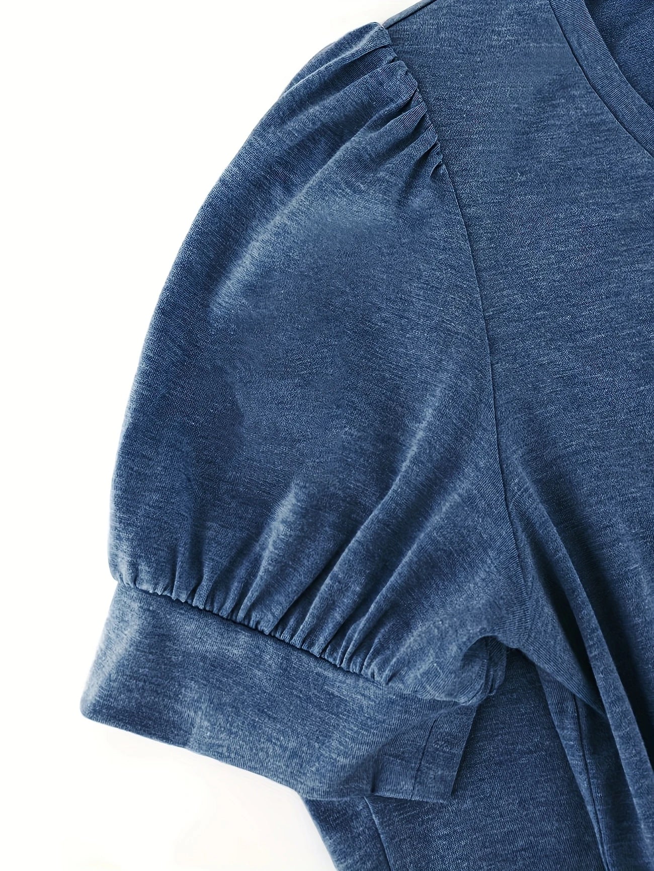 Kizzy – Breathable T-Shirt with Petal Sleeves