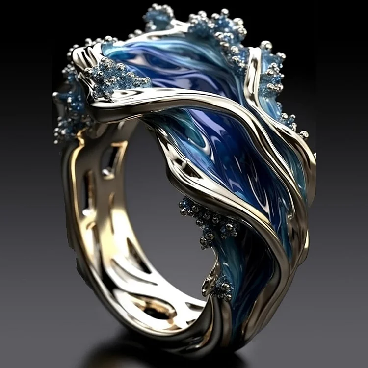 Leizuri – Vintage Gold Ring with Ocean Waves Motif