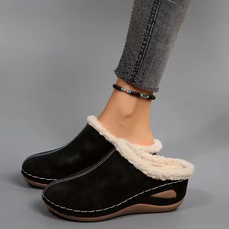 Lirona - Comfortable Slippers with Fleece Lining