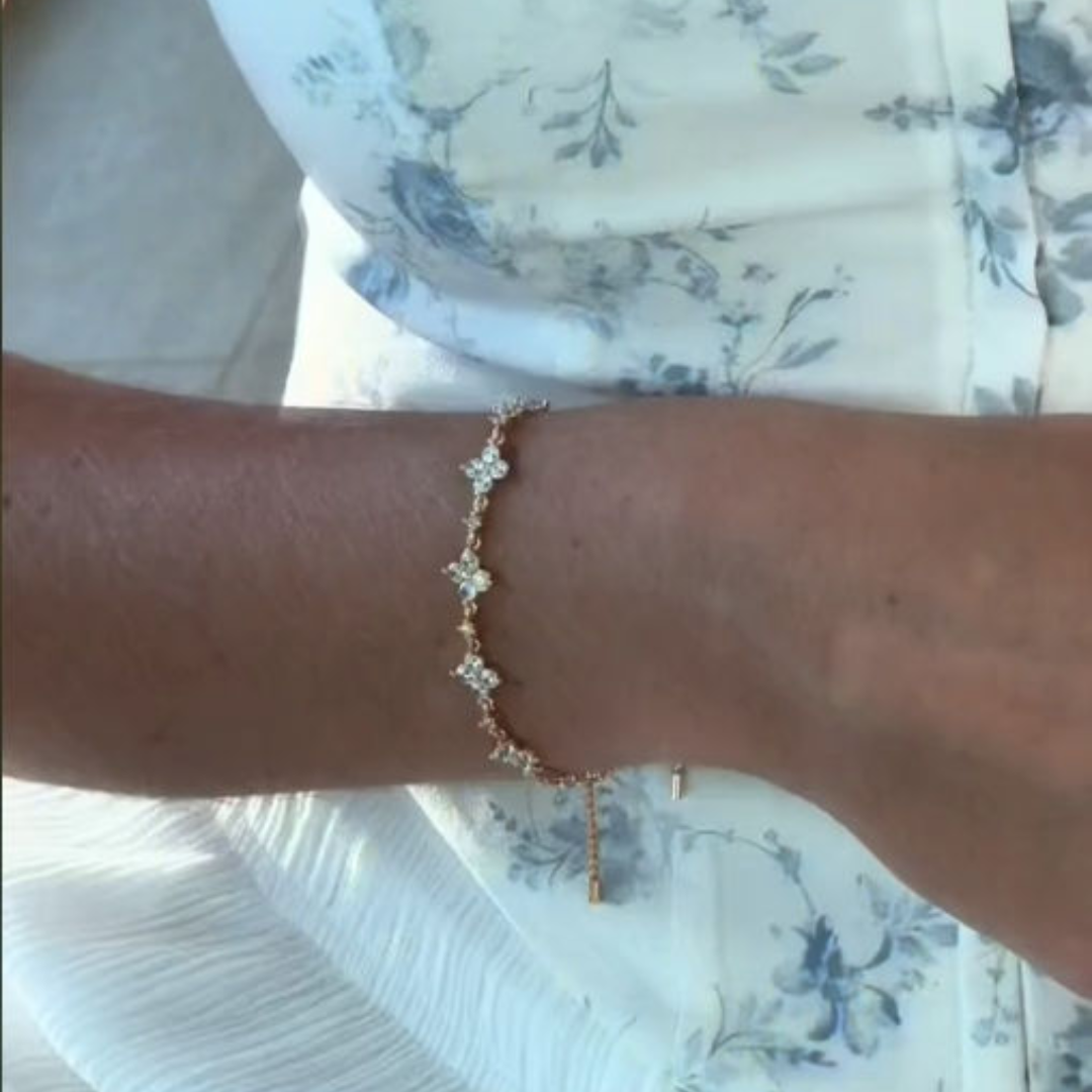 Luckelle Sparkle Clover Bracelet