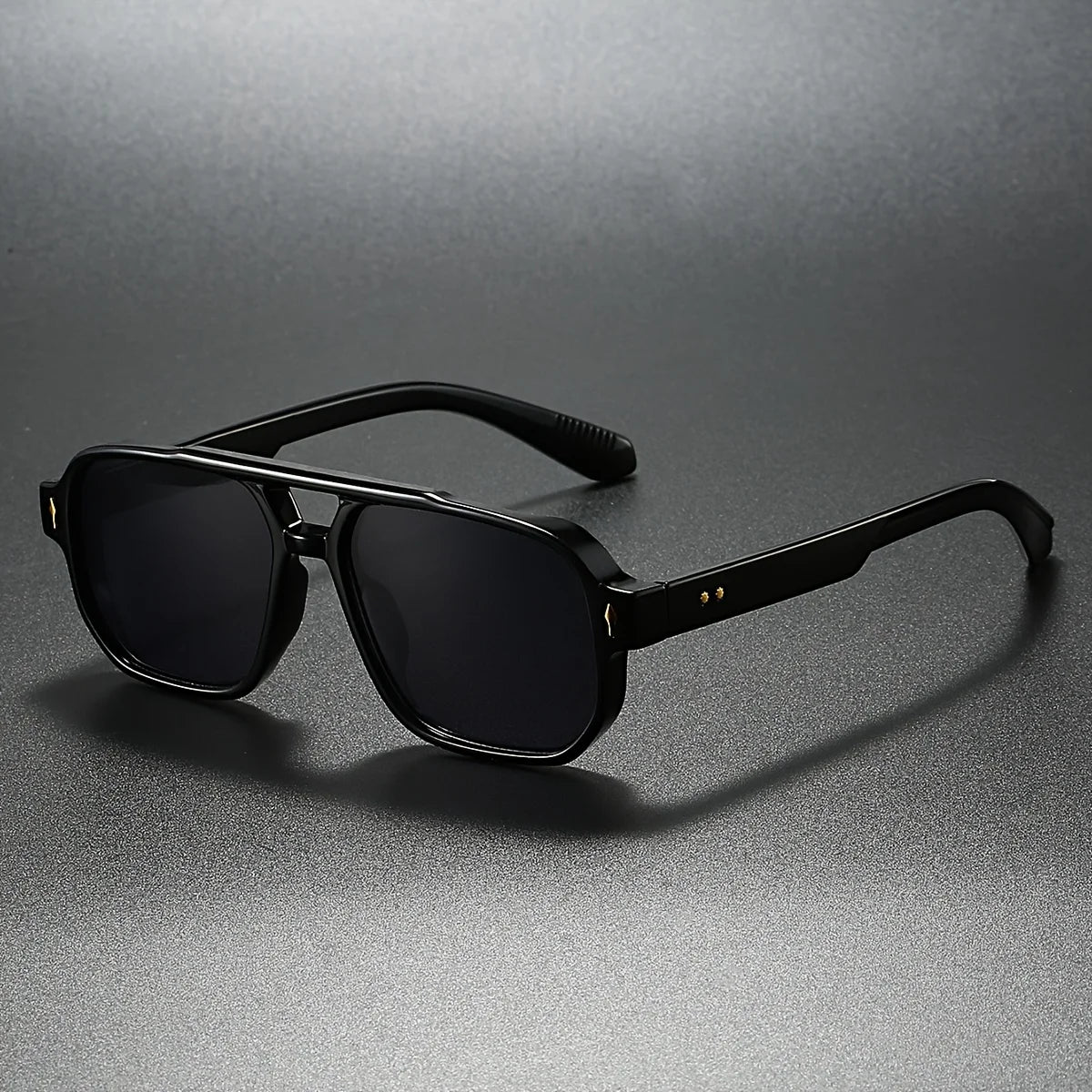 LumeSight – Sunglasses with Double Bridge and Square Frame